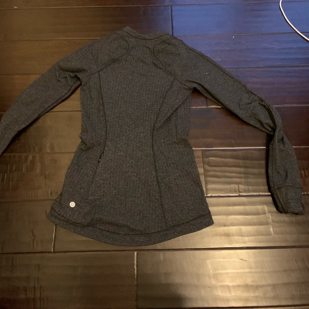 Lululemon long sleeve shirt